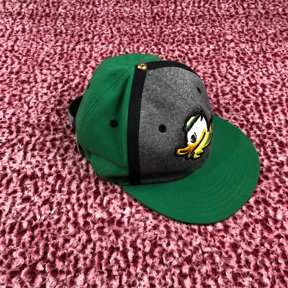 Men’s Nike Oregon Ducks Pull Strap Hat - Picture 6 of 9